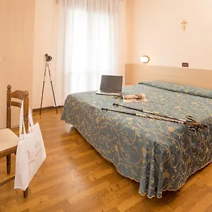 hotel-trevi.hotelinveneto.com/