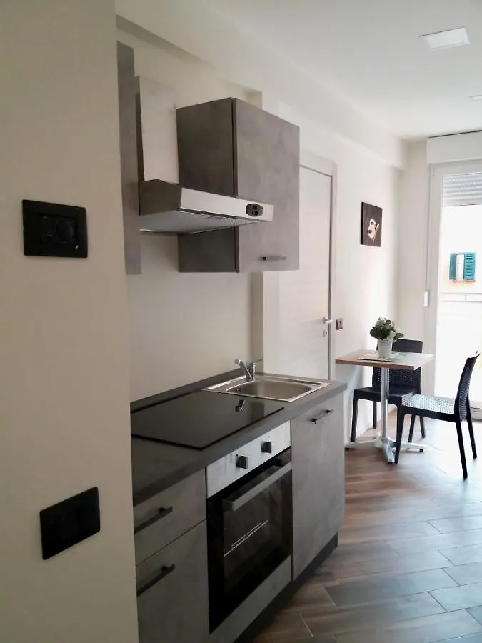 Pigneto Square Home روما بيت ضيافة