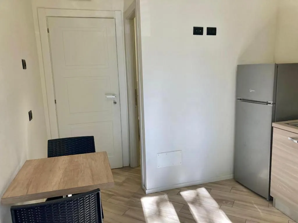 Pigneto Square Home روما 0*,